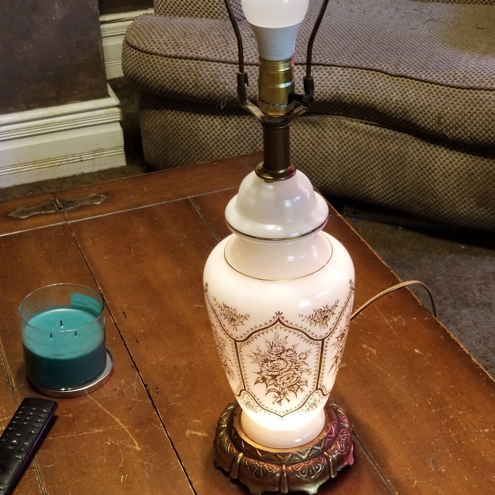 Vintage Hollywood Regency Luster Ware Table Lamp Milk Glass Brass Base